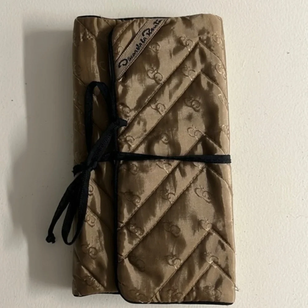 Oscar De La  Renta tri gold jewelry case / cosmetics cases for accessoriey str.